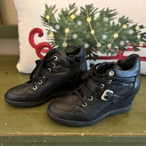 GEOX High top wedge sneaker size 6